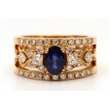 Roségouden harpring, centraal bezet met een ovale gefacetteerde blauwe saffier van circa 0.9 ct., de bovenzijde van de ring voorts bezet met kleine… – kavel bij Venduhuis De Eland