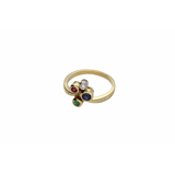 Een 14-kt gouden ring gezet met een briljant geslepen saffier, robijn, smaragd en diamant, Hollands gekeurd – kavel bij Veilinghuis Korendijk