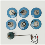 Een lot van (5) industriele, emaille hanglampen – kavel bij Medusa Auctioneers